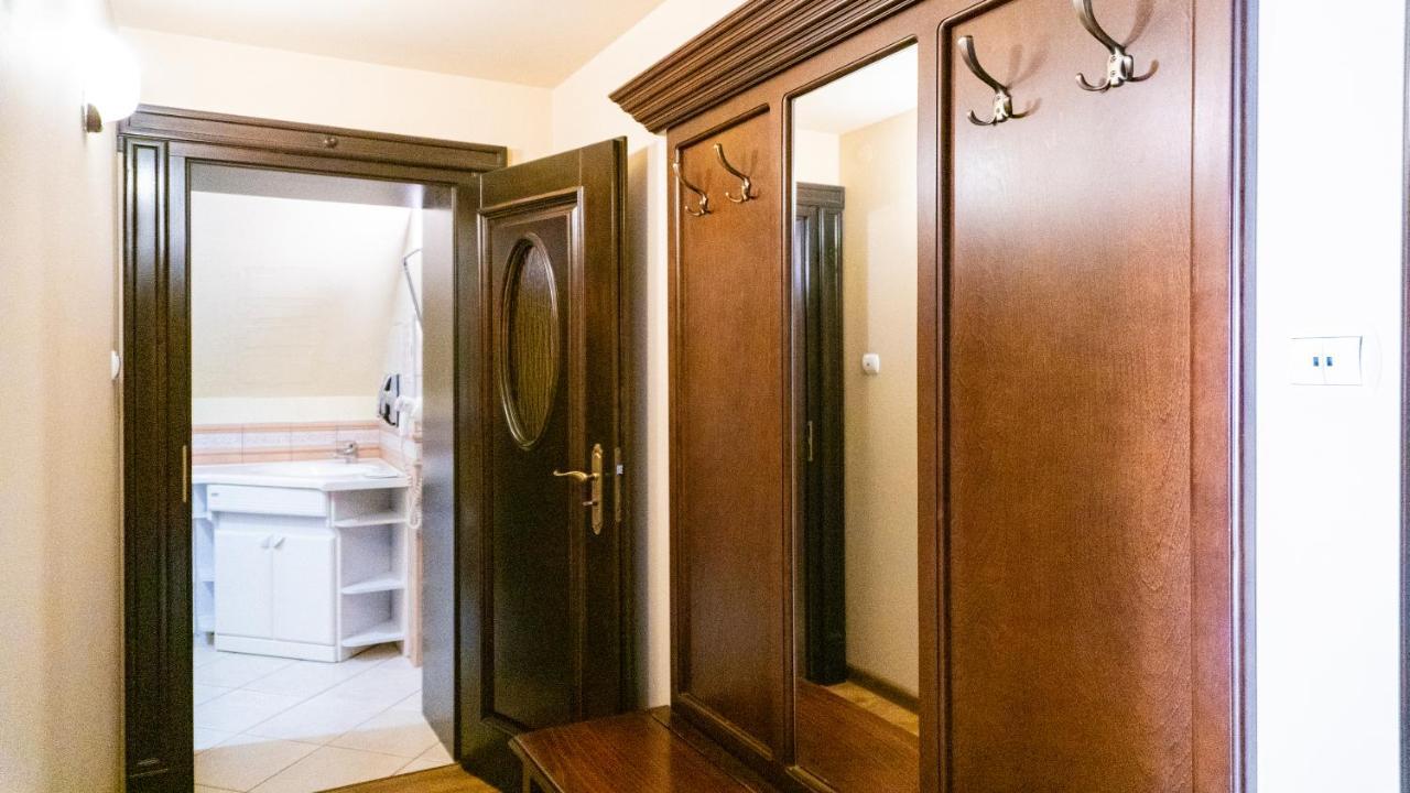 Hotel "Dworek Lesniczowka" Wodzisław Śląski 외부 사진
