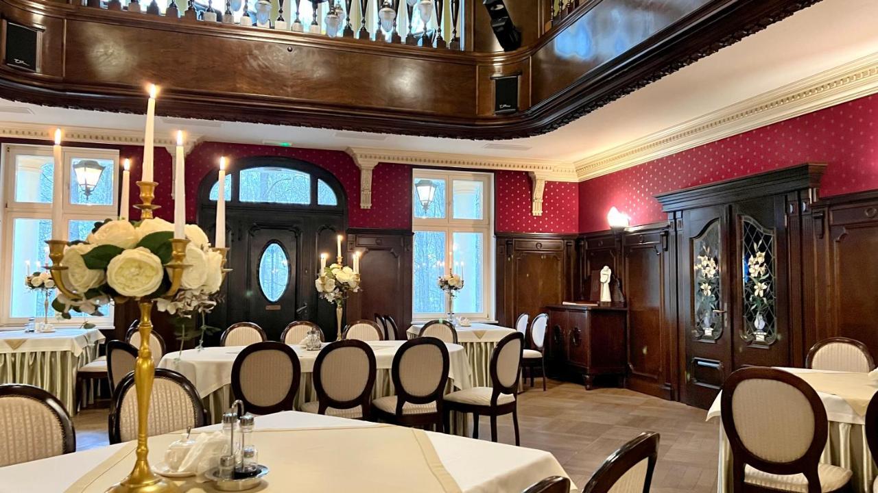 Hotel "Dworek Lesniczowka" Wodzisław Śląski 외부 사진