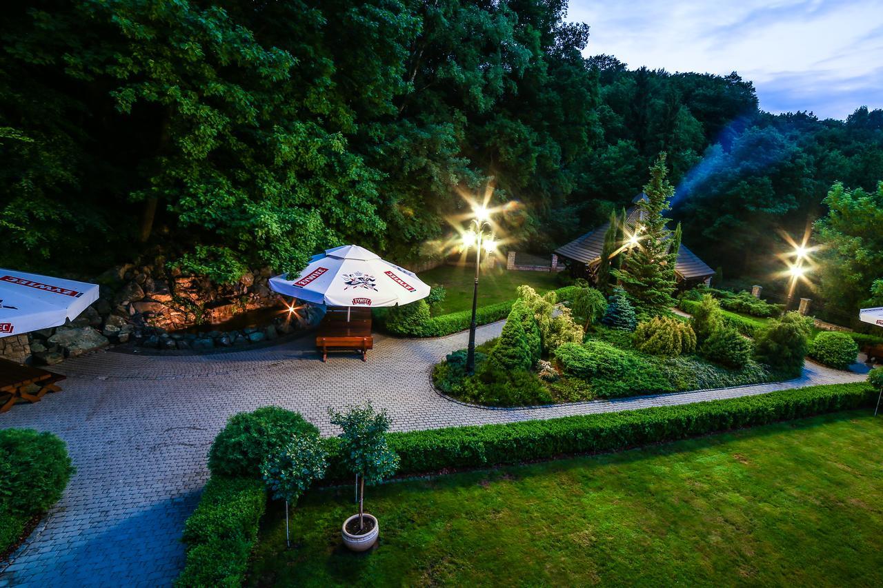 Hotel "Dworek Lesniczowka" Wodzisław Śląski 외부 사진